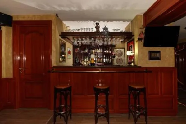 Основной зал