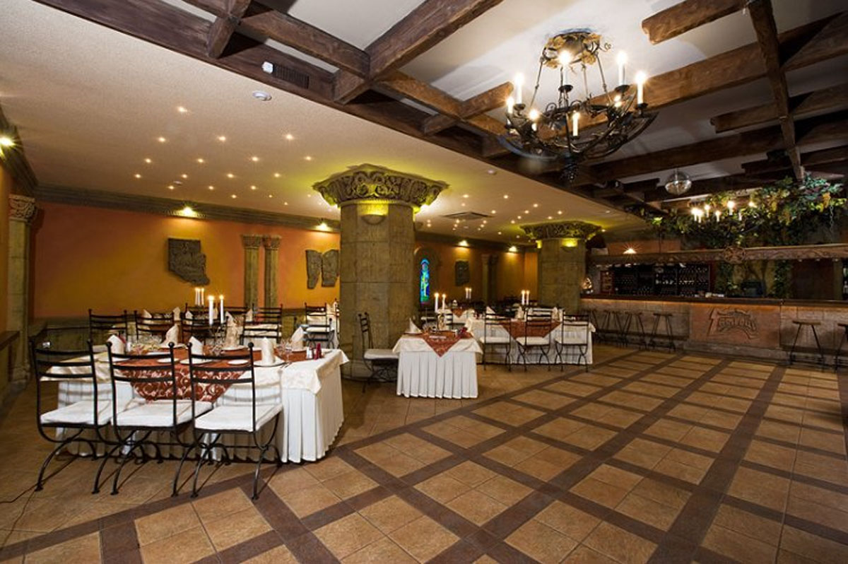 Этнический зал — Ресторан Амроц на Невском