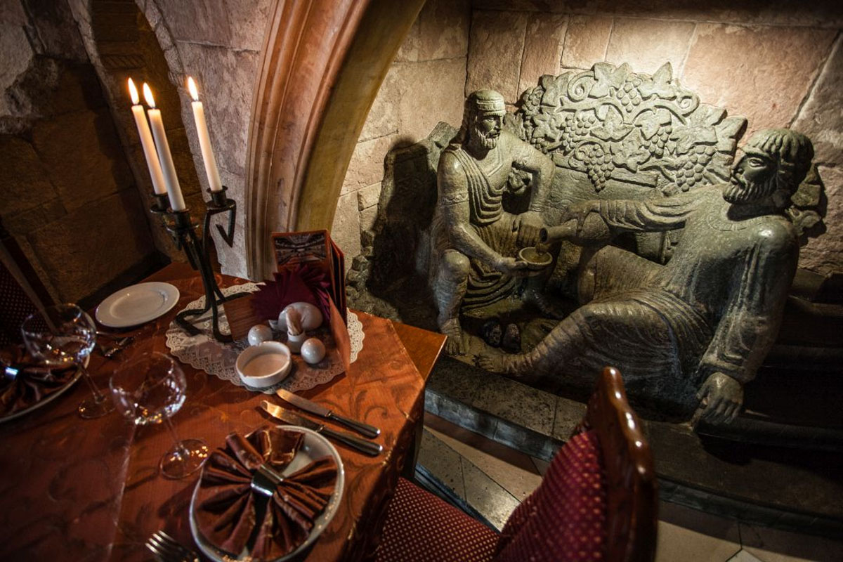 Этнический зал — Ресторан Амроц на Передовиков