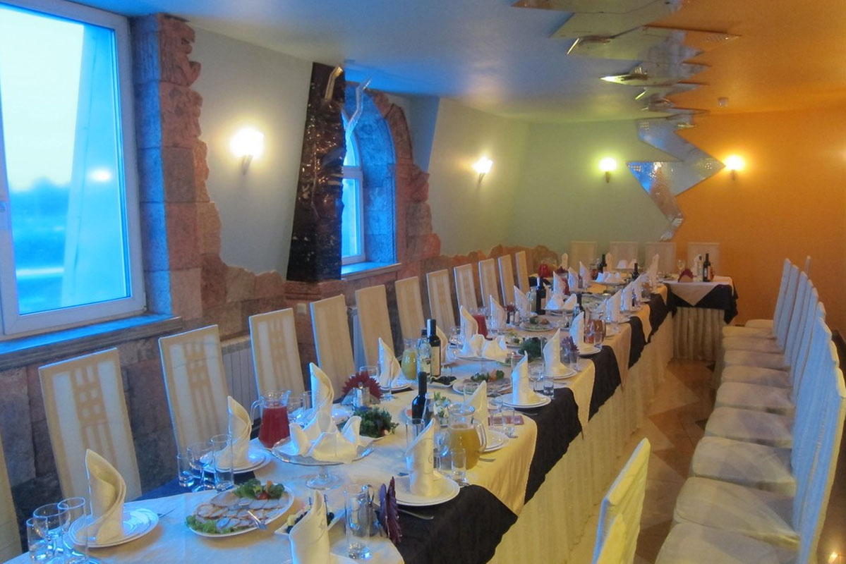 Зал Фантазия — Ресторан Амроц на Передовиков