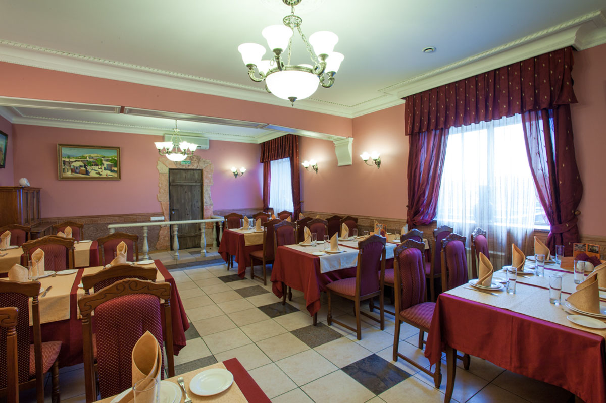 Классический зал — Ресторан Амроц на Передовиков