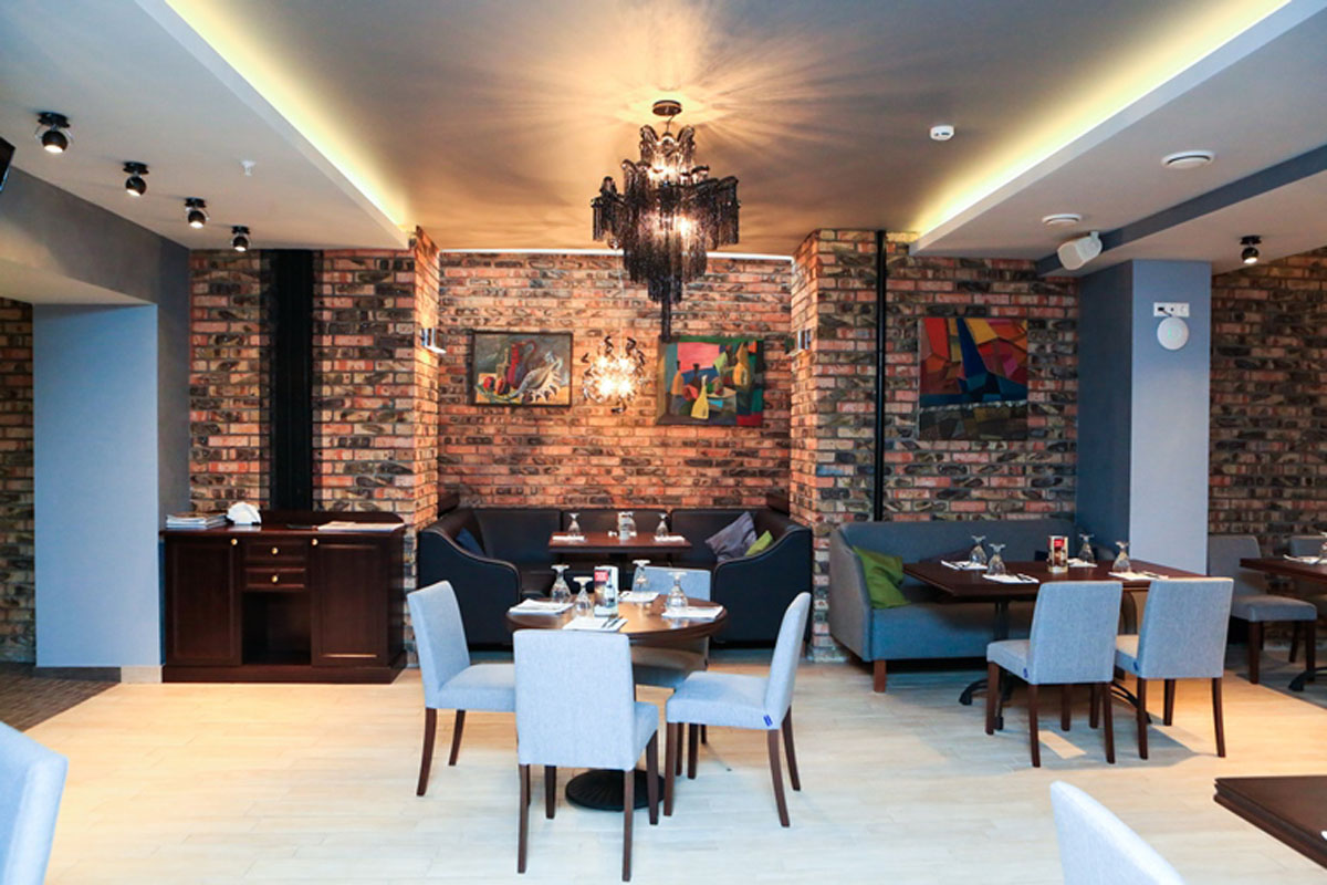 Основной зал — Дом 68