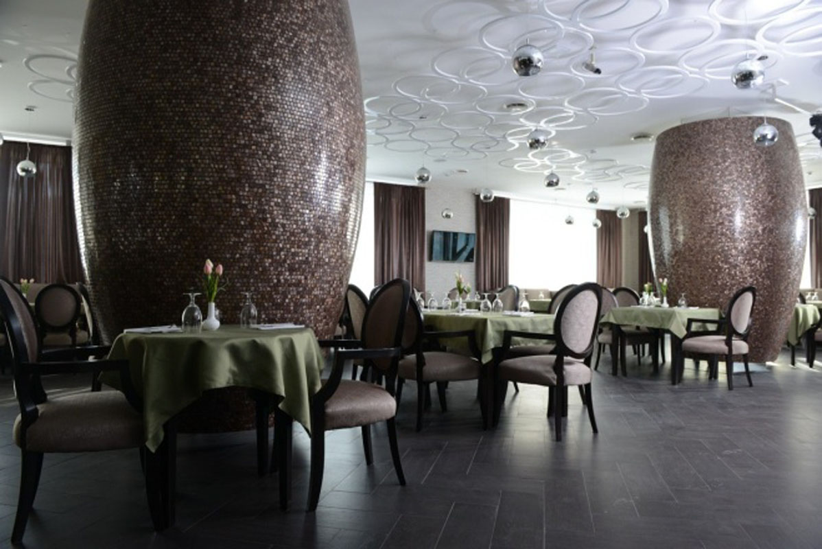 Основной зал