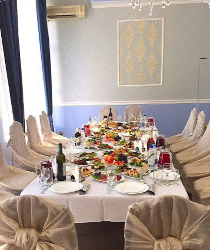 Малый зал — Триумф