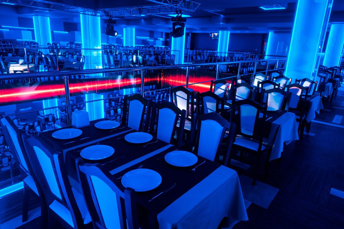 Основной зал