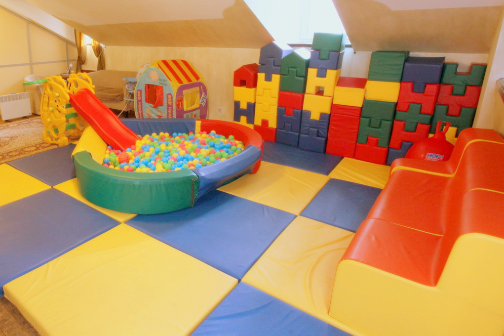 3 этаж: VIP зал / Игровая детская комната — Ресторан La Serenata