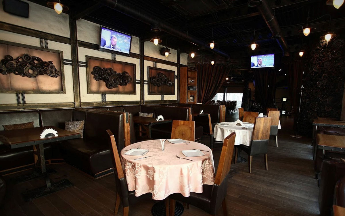 Зал на 100 человек — Конек