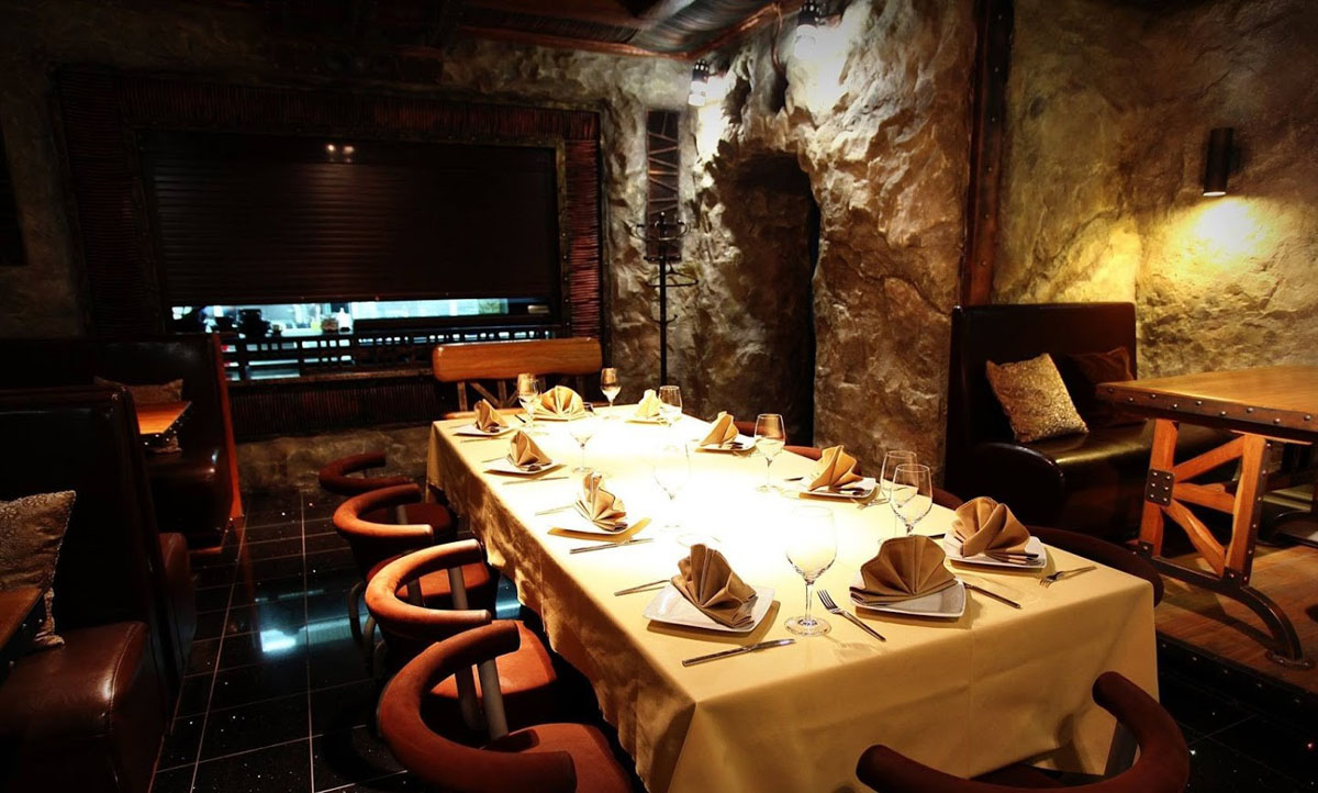 Зал на 100 человек — Конек