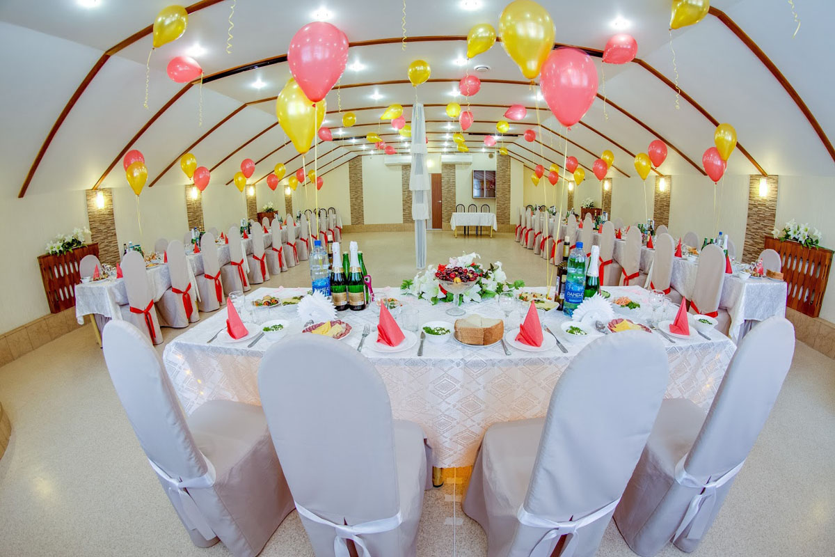 «Бежевый» зал — Кафе Светлица