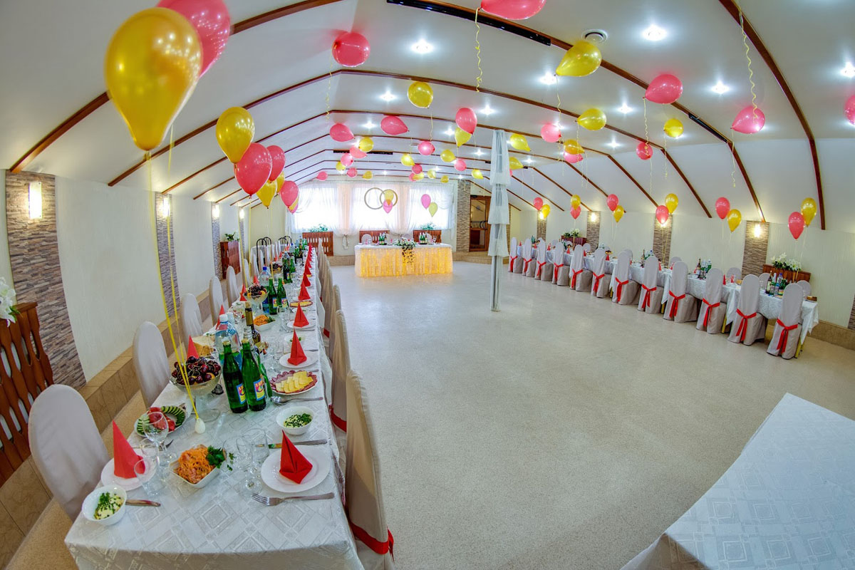 «Бежевый» зал — Кафе Светлица