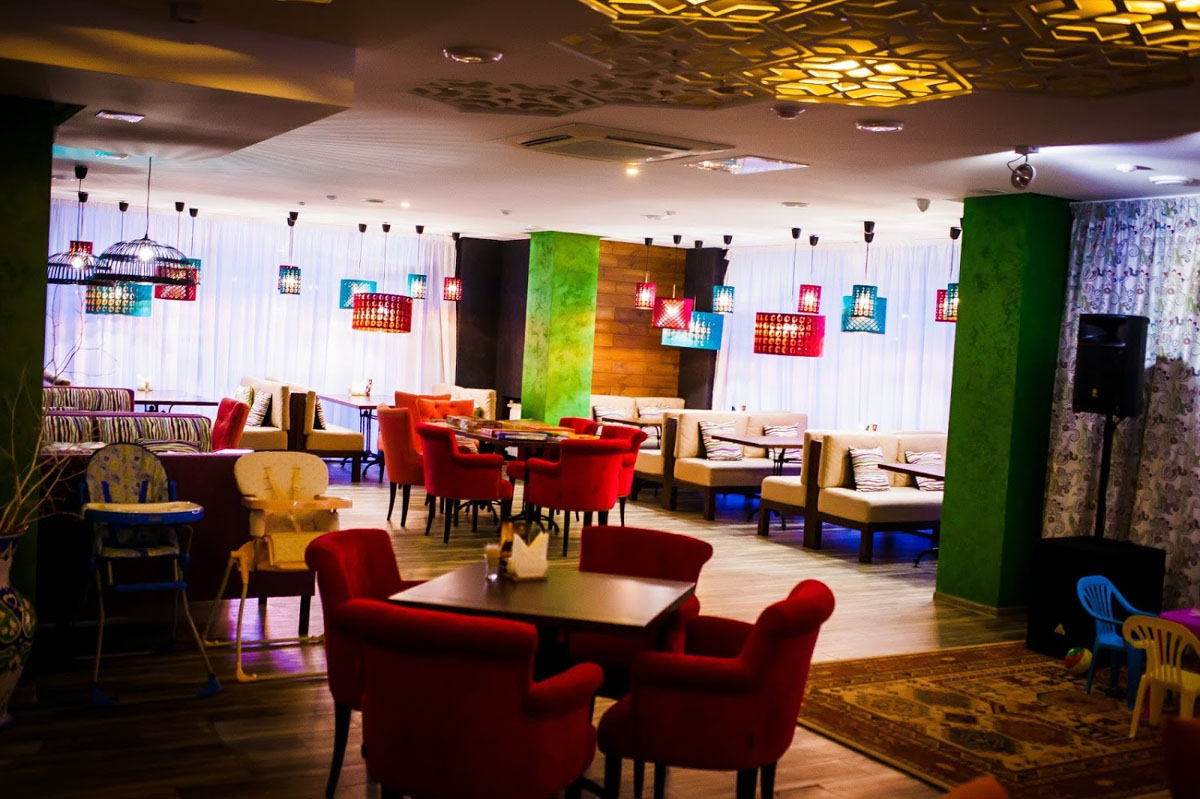 Основной зал — Миндаль