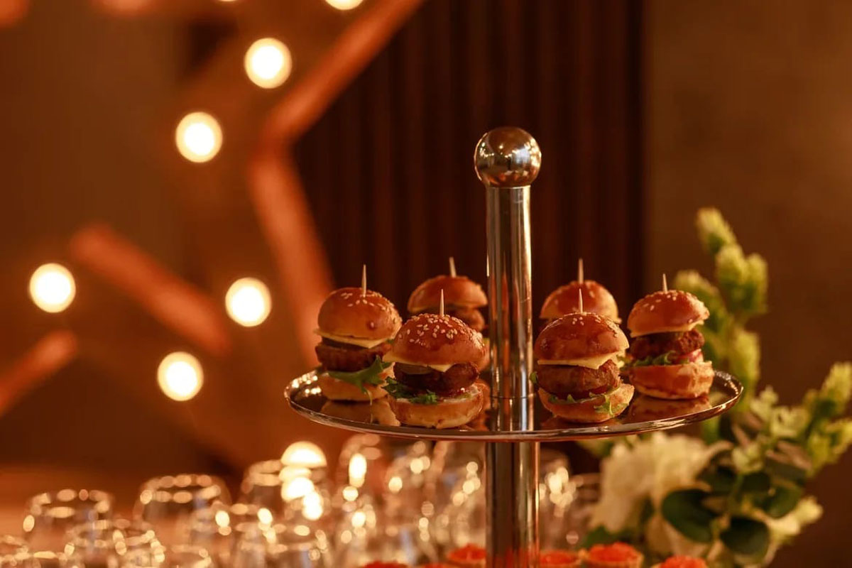 Основной зал — Ресторан Наутилус на Рижской