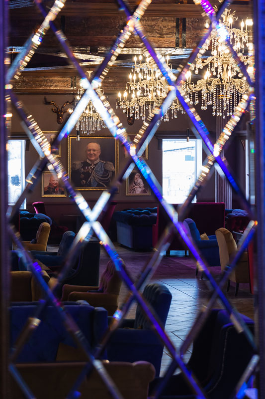 Основной зал — Bruder