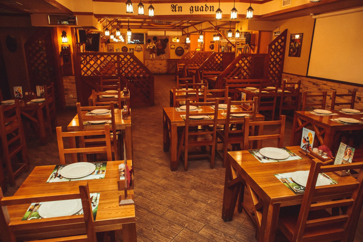 Основной зал — Пивной ресторан Frau Muller