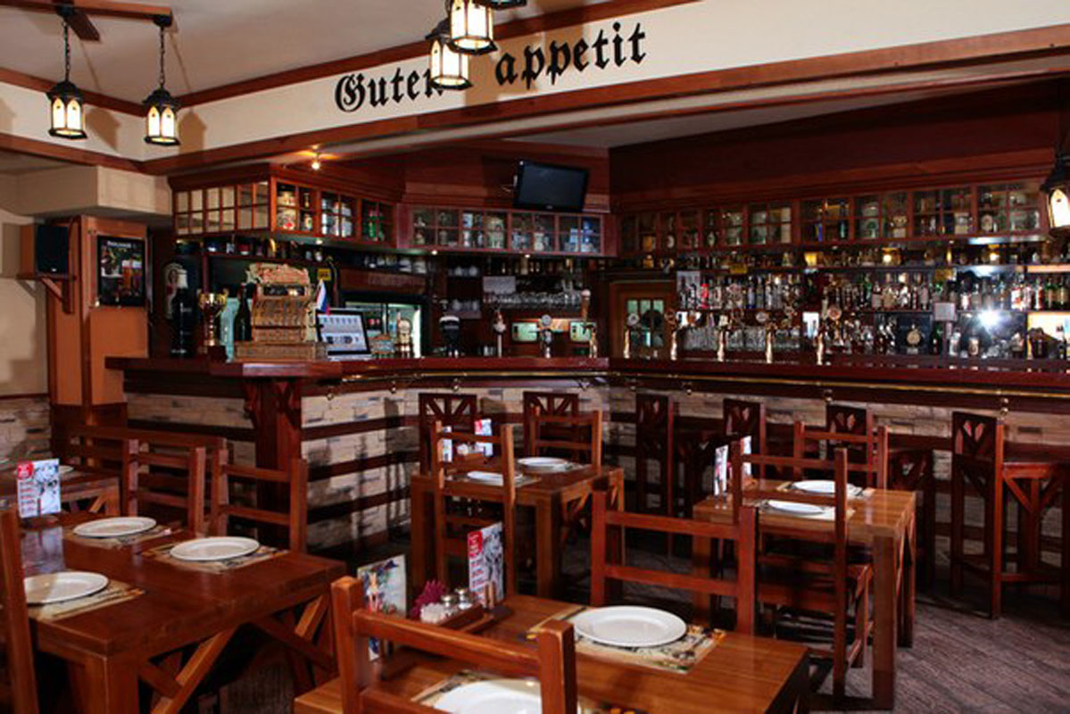 Основной зал — Пивной ресторан Frau Muller