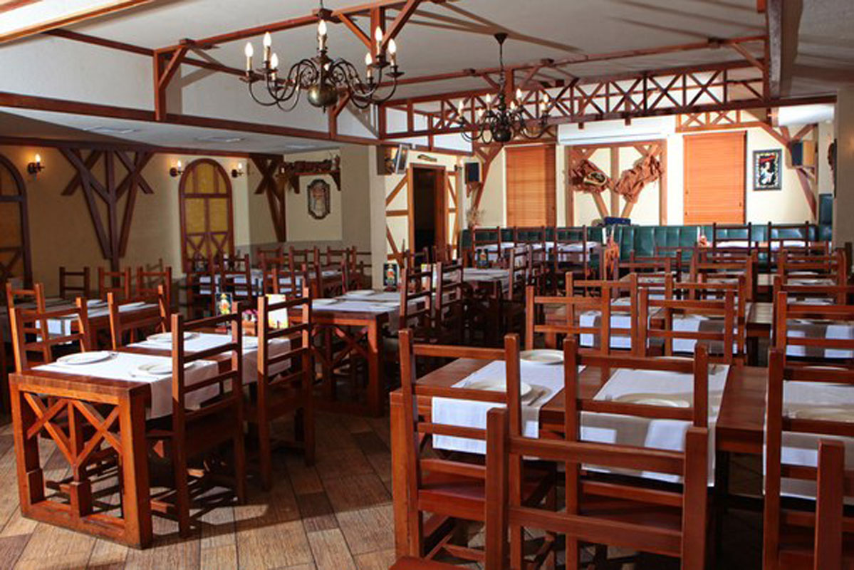 Основной зал — Пивной ресторан Frau Muller