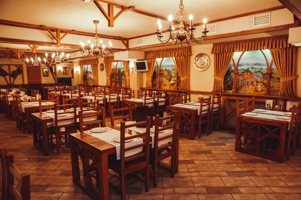 Основной зал — Пивной ресторан Frau Muller