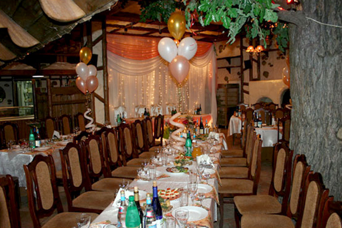 Основной зал — Самовар