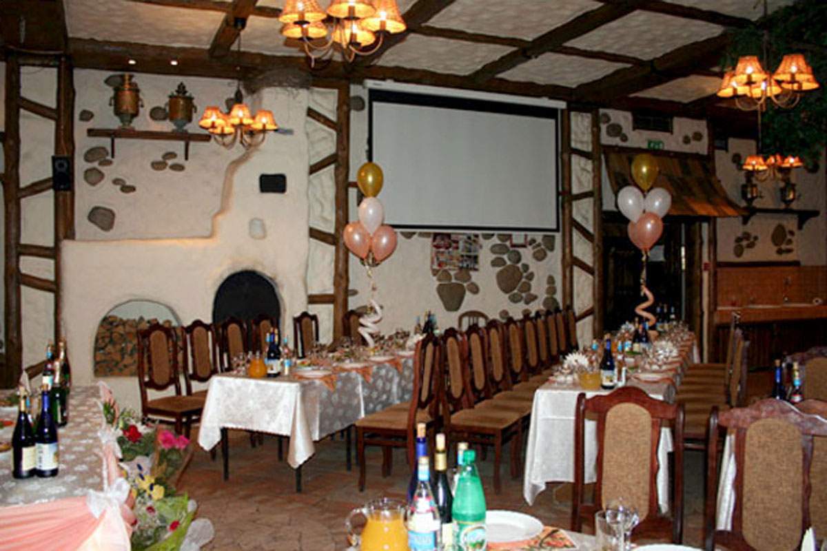 Основной зал — Самовар