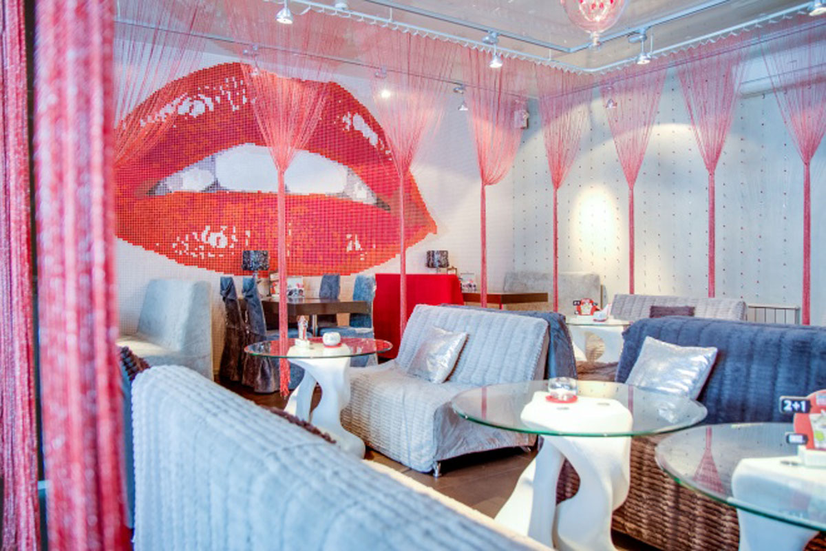 Основной зал — Prohlada Cafe