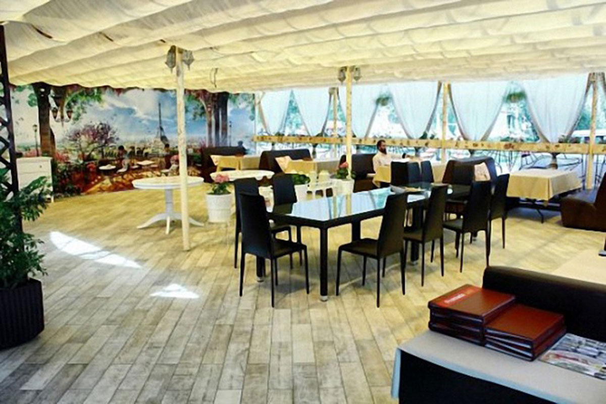 Летняя веранда — Prohlada Cafe