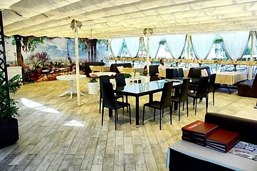 Летняя веранда — Prohlada Cafe