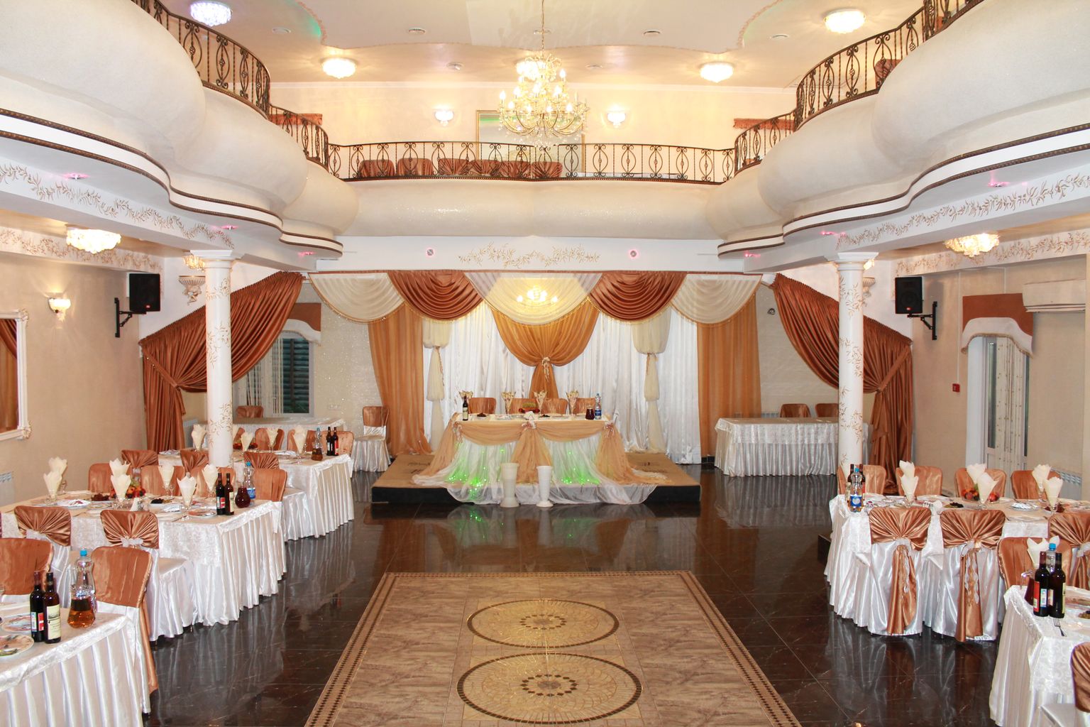 Зал на 170 человек — Сириус 