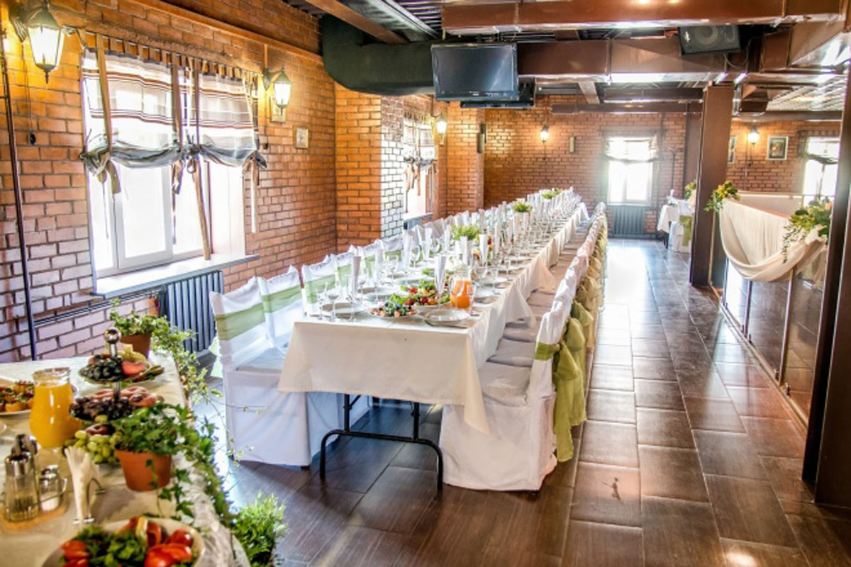 Основной зал — Brown