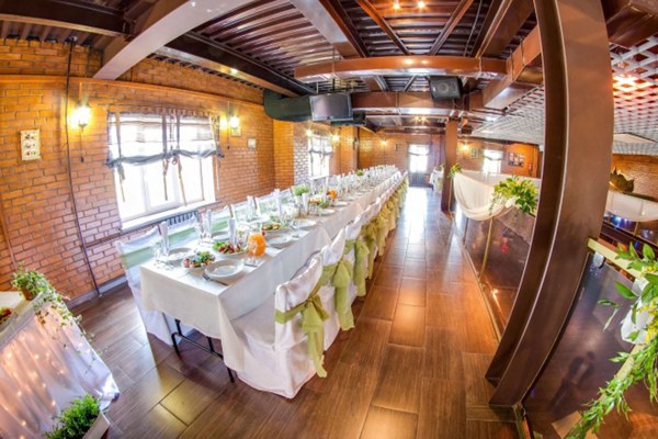 Brown — банкетный зал