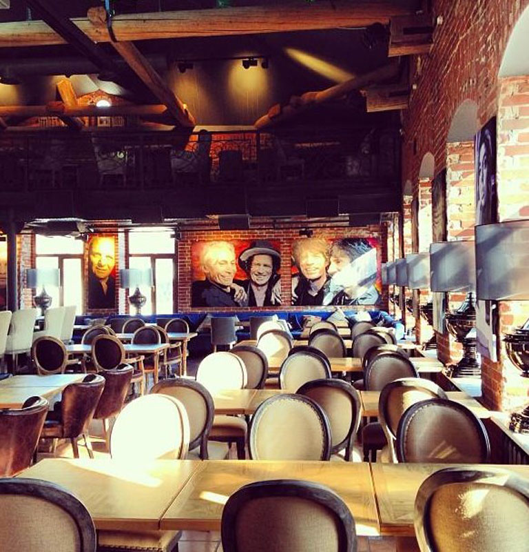 Основной зал — Soho