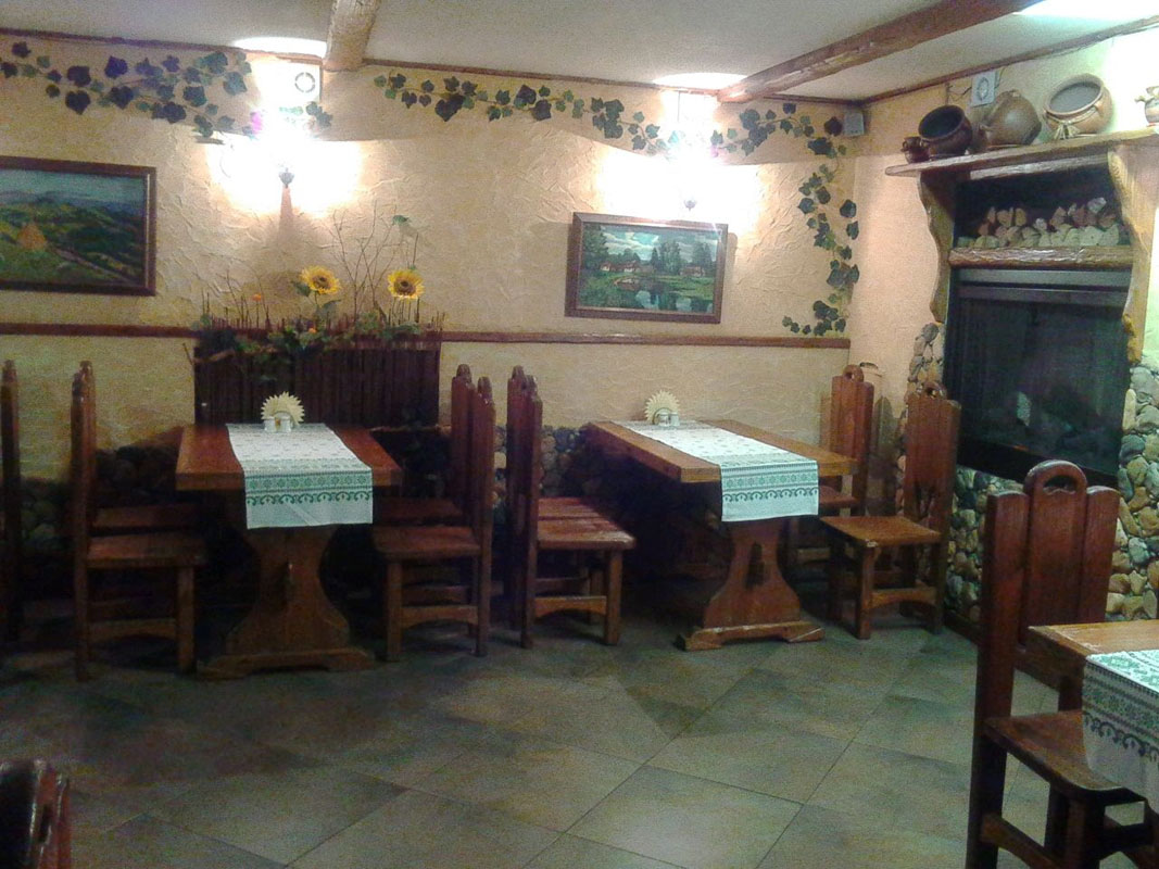 Основной зал — Карпаты