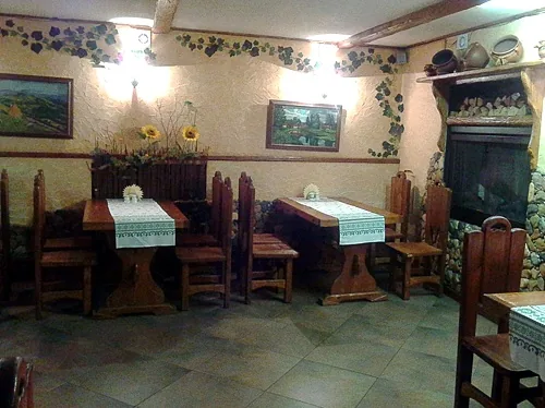 Основной зал — Карпаты
