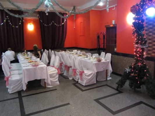 Основной зал