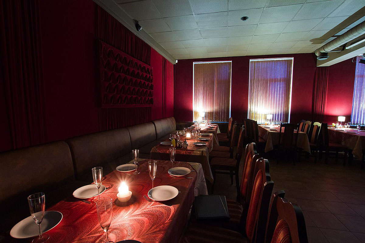 Основной зал — Тема