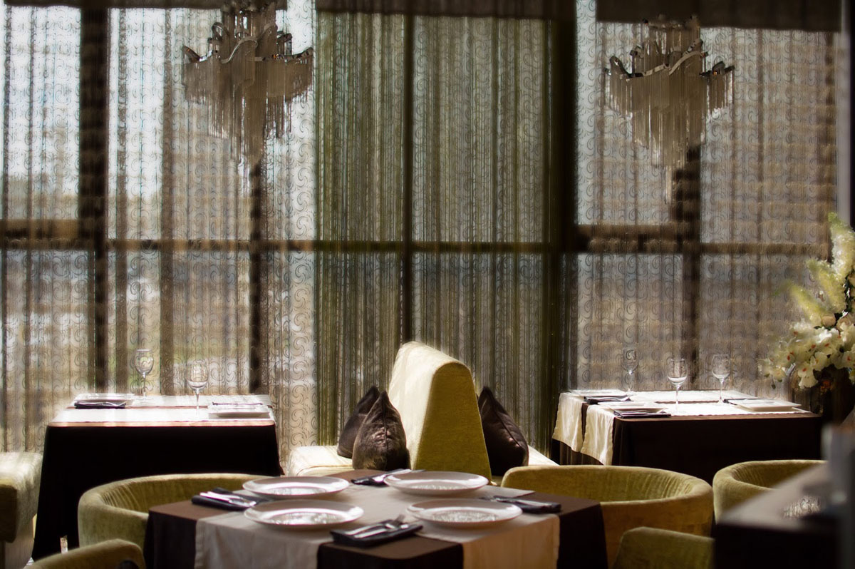 Основной зал — X&O