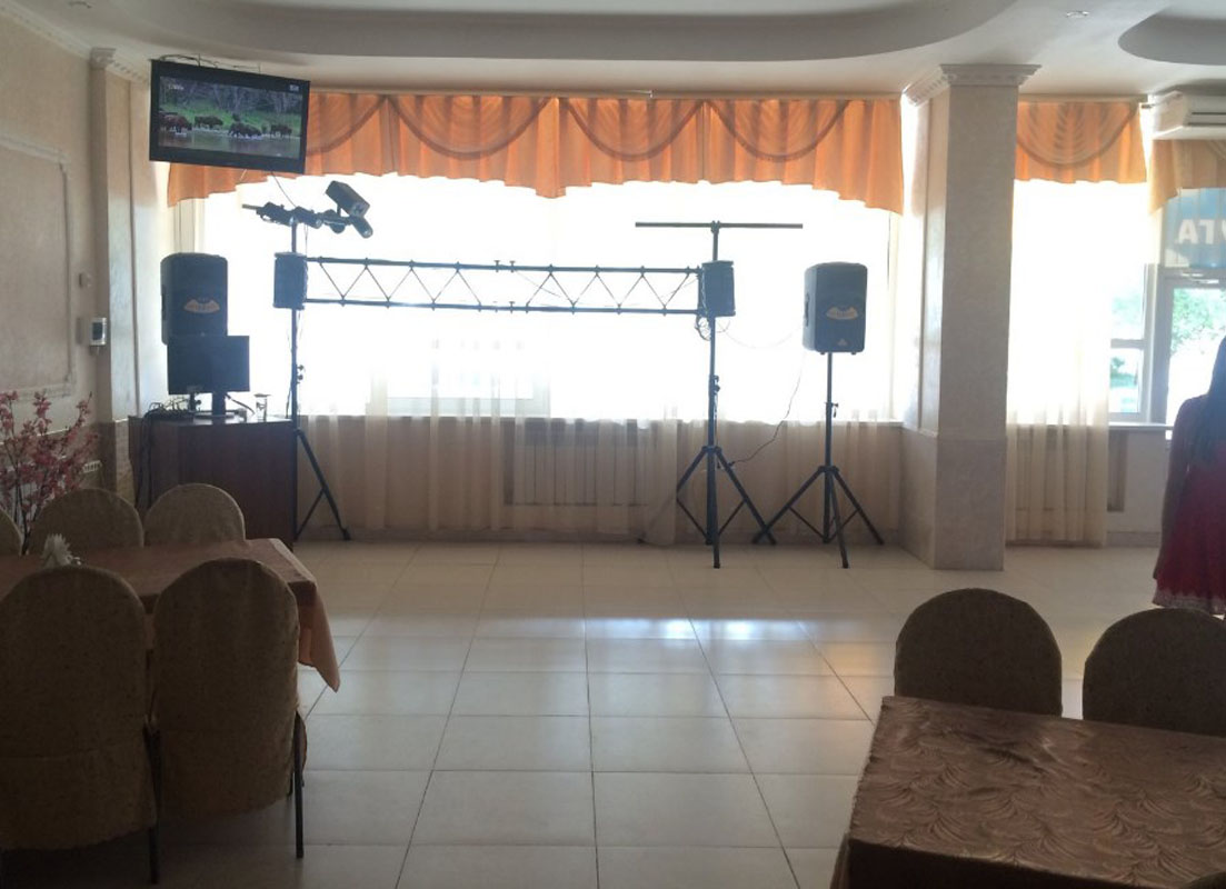 Основной зал — Радуга