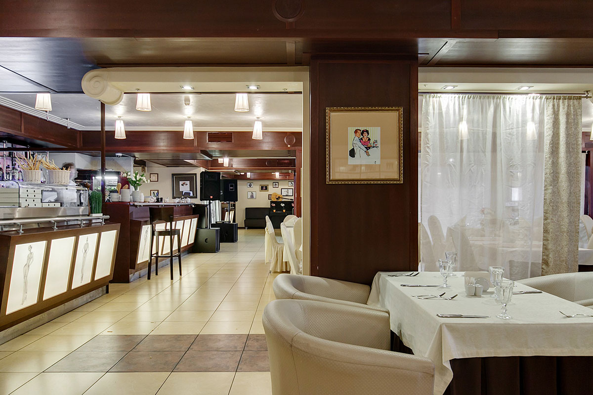 Основной зал — Ресторан Ла Фабрик