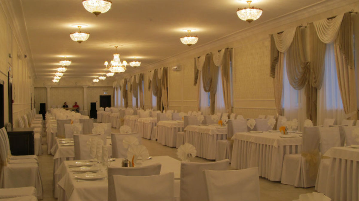Большой банкетный зал — Павлин