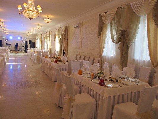 Павлин — банкетный зал