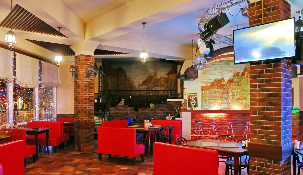 Зал на 100 человек — Лира