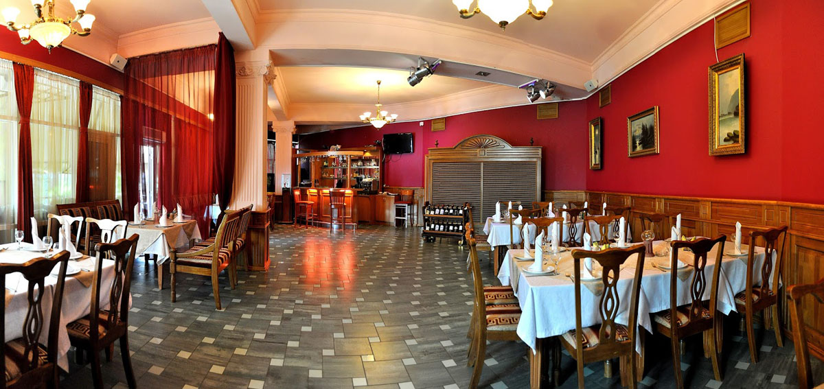 Зал на 120 человек — Лира