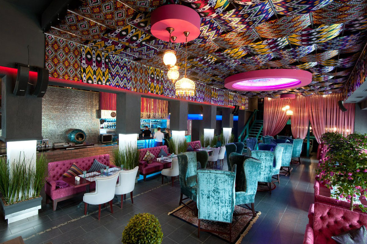 Основной зал — Чайхана Curcuma