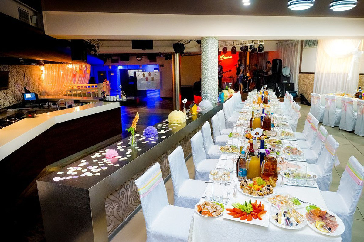 Большой банкетный зал Большой банкетный зал — фото 7