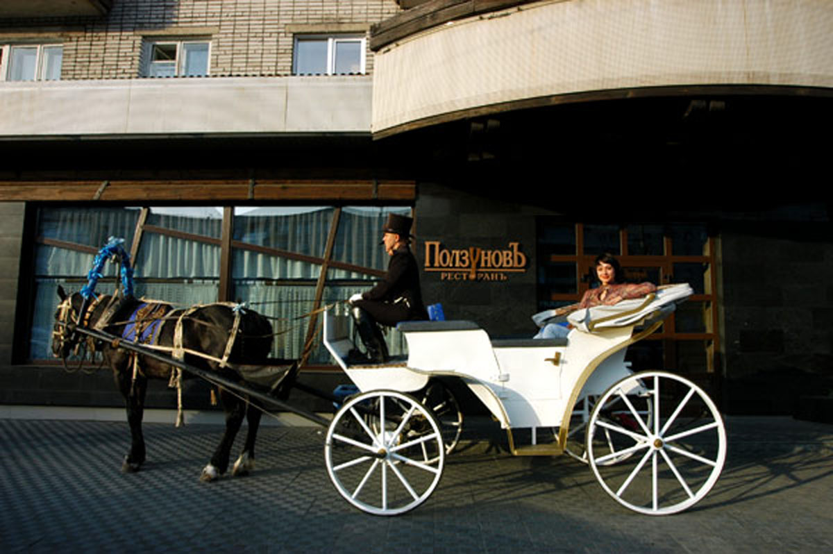 Ползуновъ — Основной зал, фото банкетного зала