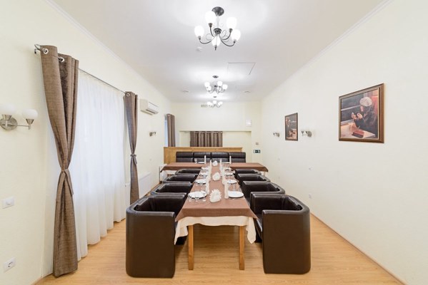 Зал на 20 человек Зал на 20 человек — интерьер зала