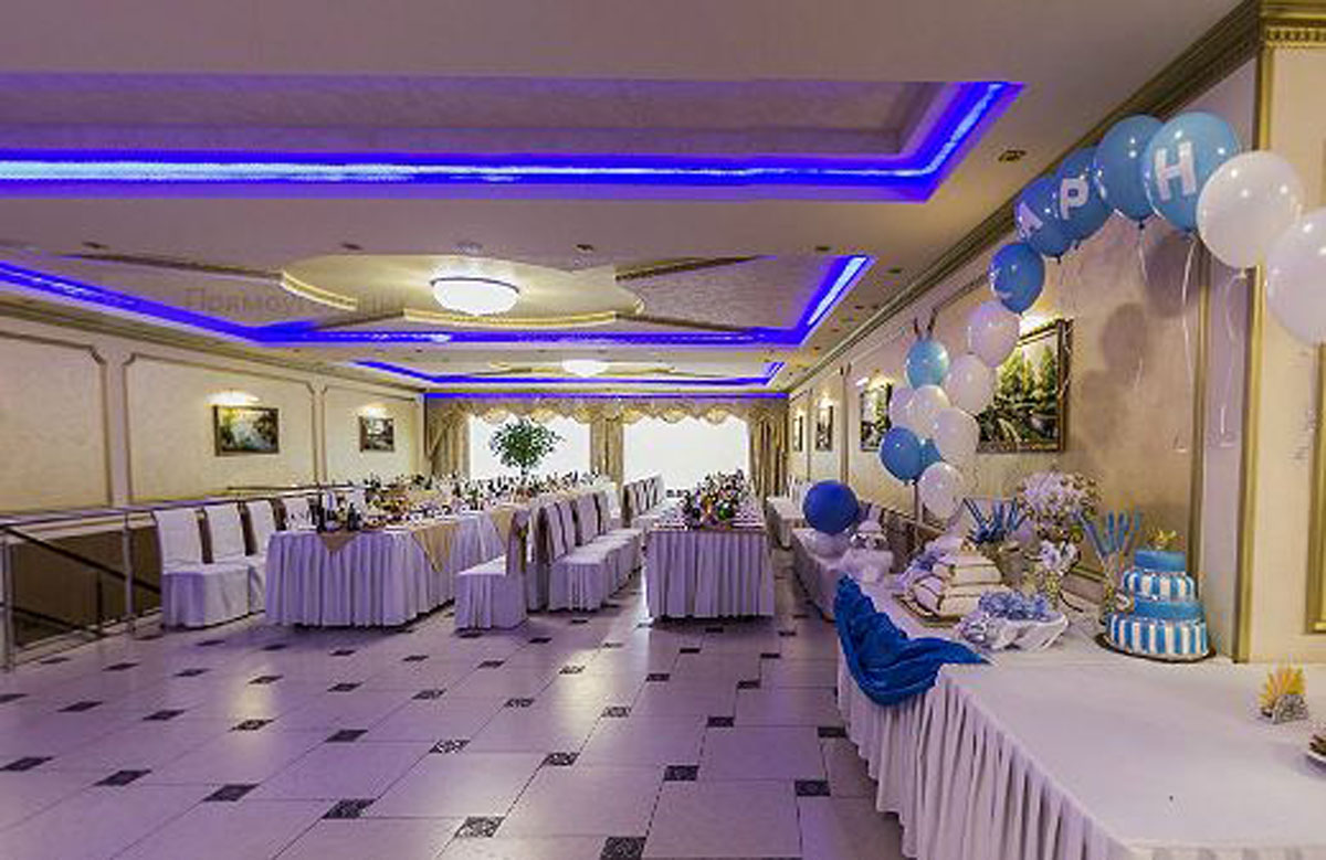 Основной зал — Шашлычный дворец