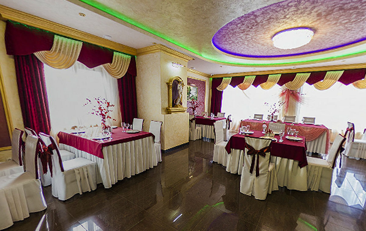 Основной зал — Шашлычный дворец