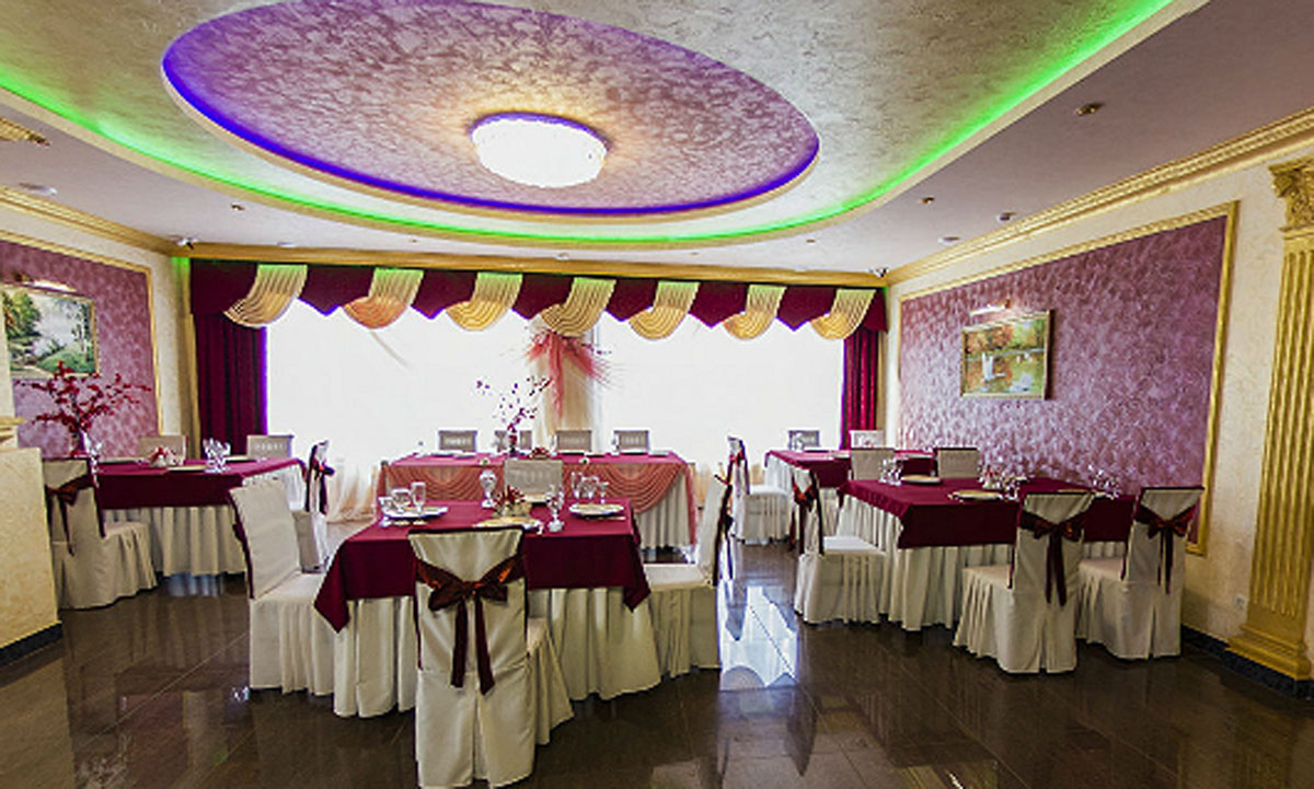 Основной зал — Шашлычный дворец