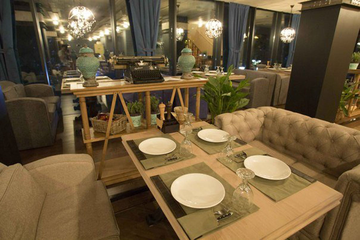 Основной зал — Grill'Age