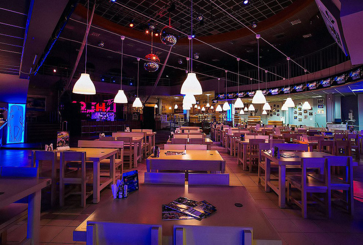 Основной зал — Бар-ресторан Опера